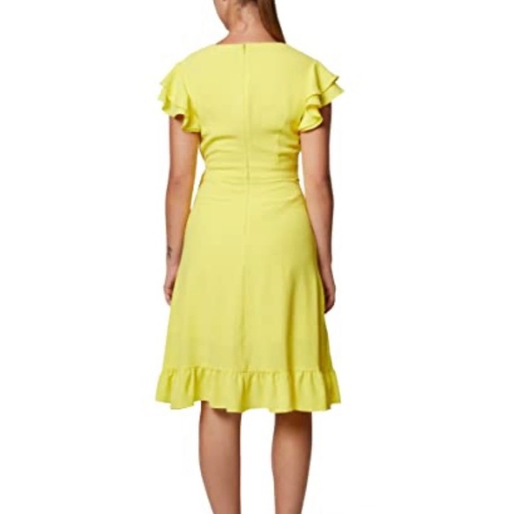 Laundry NWT By Shelli Segal Short Sleeve,V-Neck Ruffled Asymmetrical Hem Yellow - Picture 2 of 15